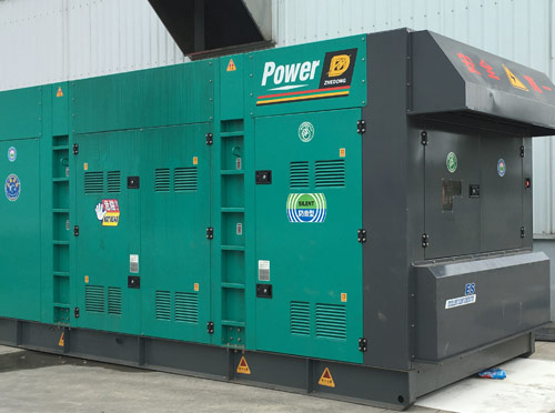 南郊升级发电机组的过程中需要注意哪些安全事项？