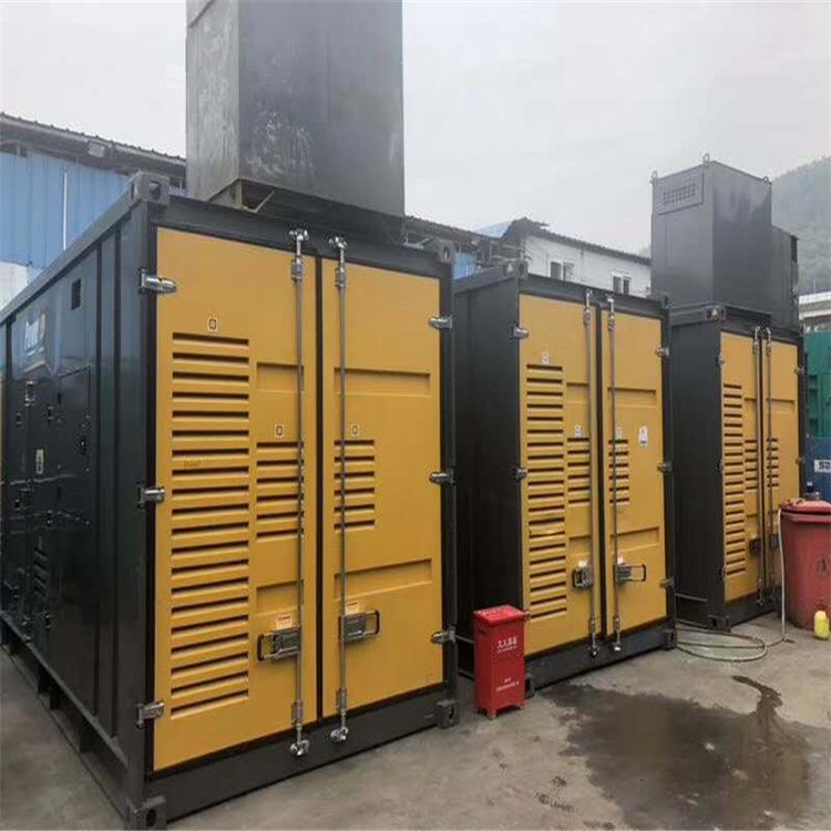 南郊温度变化对不同类型欠压保护装置的可靠性影响有何差异？