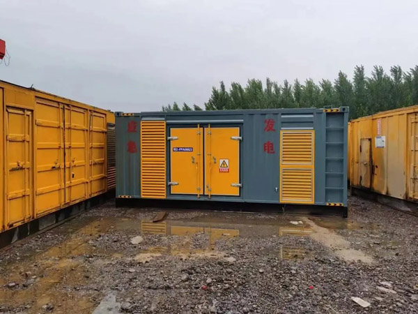 南郊柴油发电机如何判断干式空气滤清器是否需要更换？