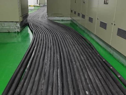 南郊如何根据理论计算公式计算温度对特定电压测量结果的影响？