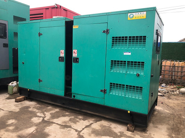 南郊怎样合理控制磷酸铁锂蓄电池的充放电倍率以延长其使用寿命？