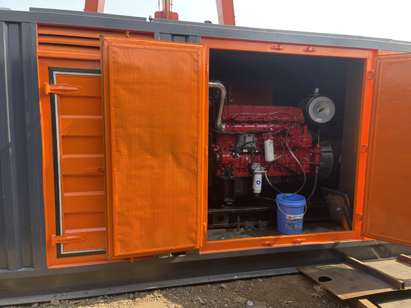 南郊柴油发电机组在高温环境下运行时需要注意哪些问题？